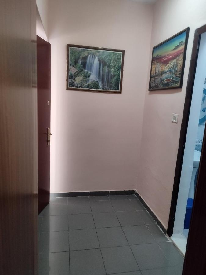 Guest Room Tirana Center Esterno foto