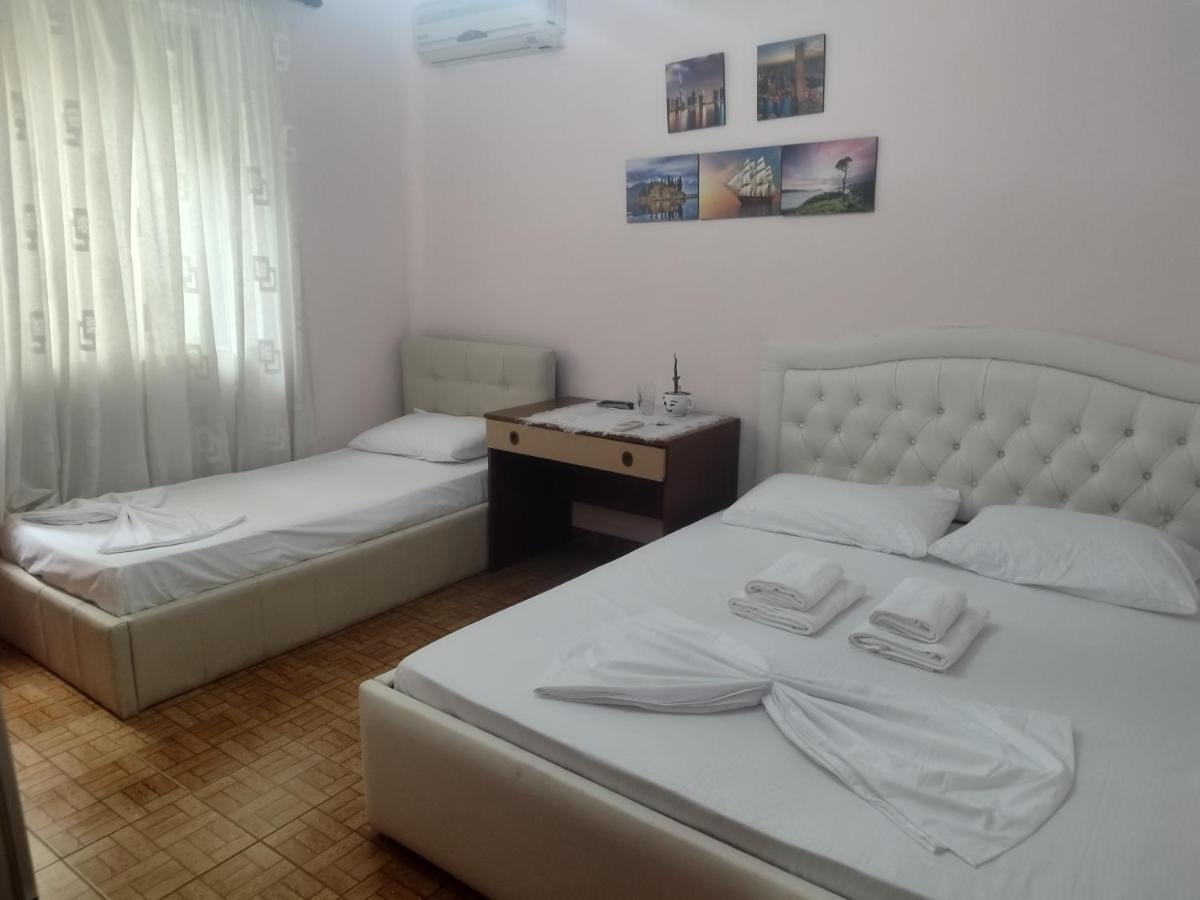 Guest Room Tirana Center Esterno foto