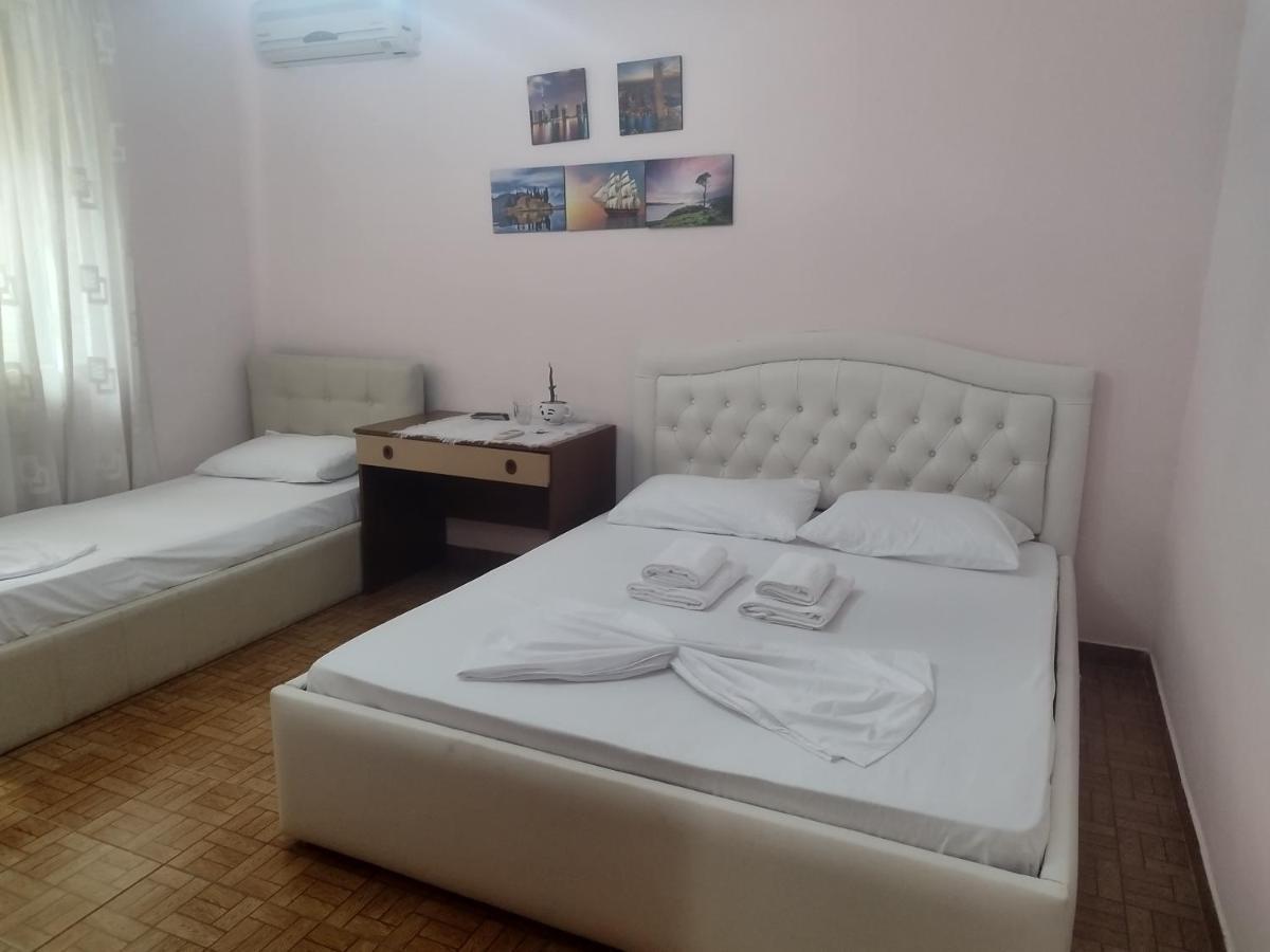 Guest Room Tirana Center Esterno foto